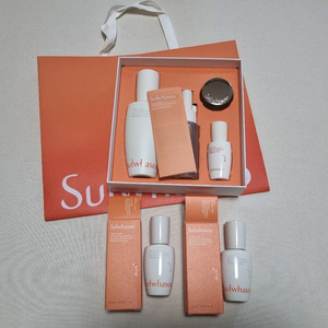 쇼핑백 +30ml 추가) 설화수 윤조에센스 90ml 6세대 기획세트 이미지