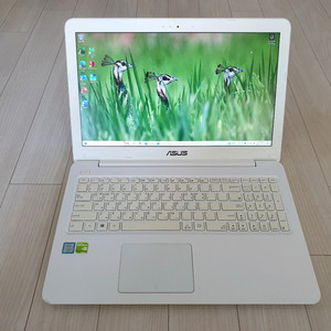 ASUS 노트북 A556UR, i5 6세대/DDR4 8GB/SSD/15.6 이미지