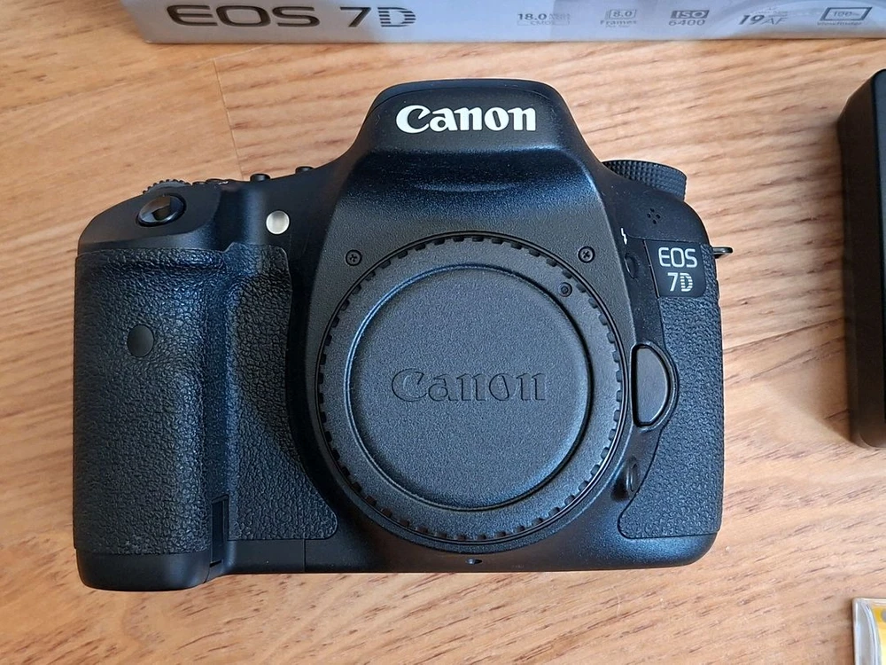캐논 EOS 7D DSLR 카메라 + 17-55 렌즈/플래시/필터 풀세트 이미지