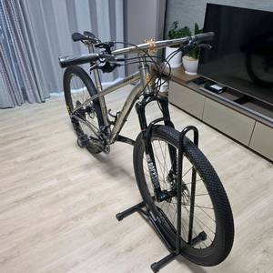 티타늄 MTB 이미지