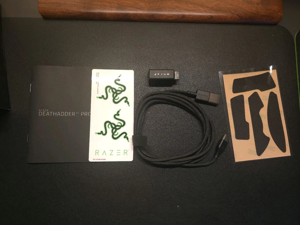 razer 레이저 데스에더 V3 프로 + 하이퍼 폴링레이트 독 이미지