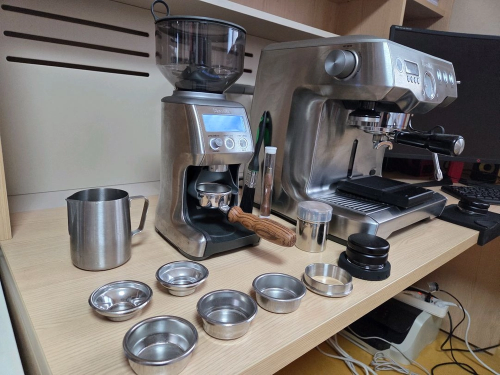브레빌920 커피머신, 브레빌 820그라인더 이미지