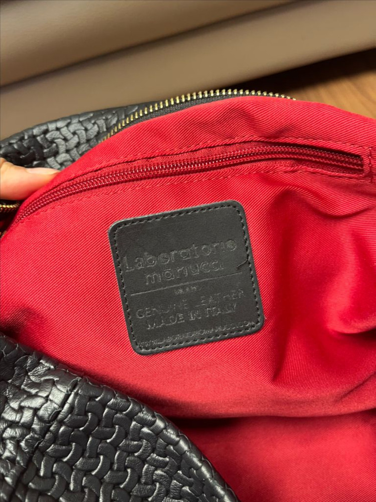 Laboratorio Manucci의 가죽 위빙 토트백입니다 이미지