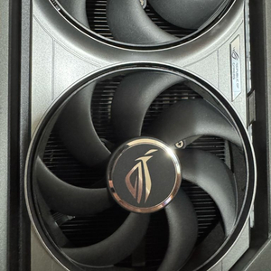 ASUS ROG ASTRAL RTX 5090 이미지