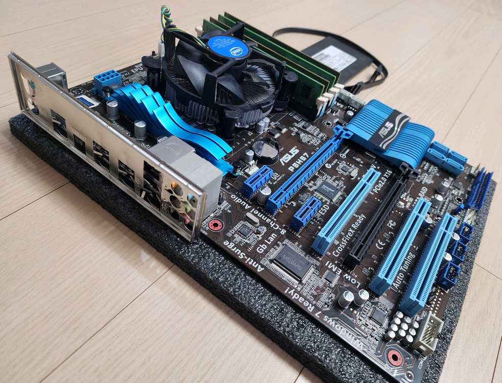 i5 Cpu / P8H67 보드 /ddr3 12g /삼성 120g ssd / 기본쿨러 세트 일괄 (안전결재) 이미지
