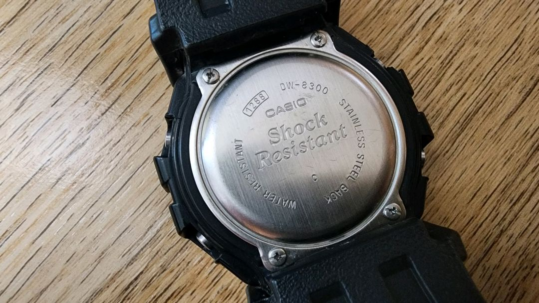 빈티지 카시오 지샥 DW-8300 건담 (베젤 열화) 이미지