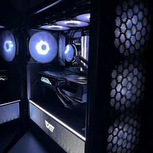 9800X3D x870 4080super 1200w 수냉쿨러 PC 데스크탑 이미지