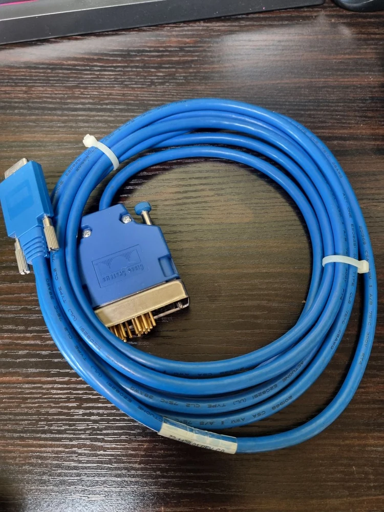 CAB-SS-V35MT - Cisco 호환 V.35 케이블, DTE Male to Smart Serial, 10피트 이미지