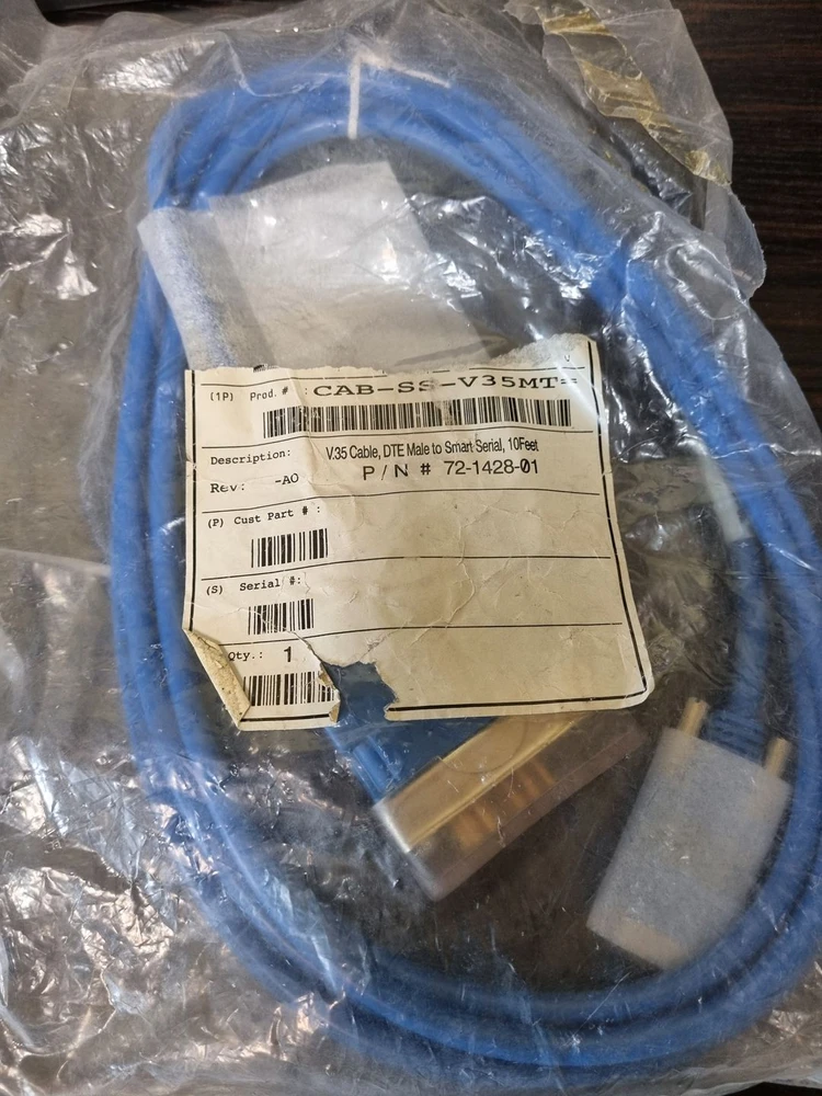 CAB-SS-V35MT - Cisco 호환 V.35 케이블, DTE Male to Smart Serial, 10피트 이미지