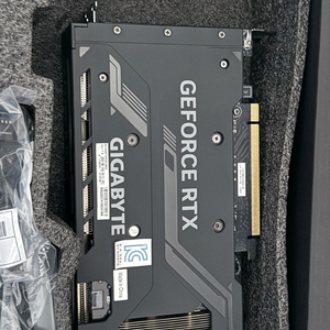 기가바이트 지포스 RTX 4060ti 그래픽카드 이미지