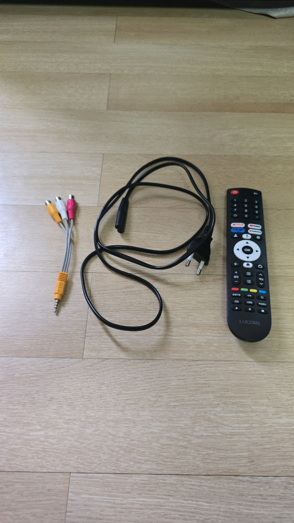 루컴즈 50인치 UHD TV 팜 이미지
