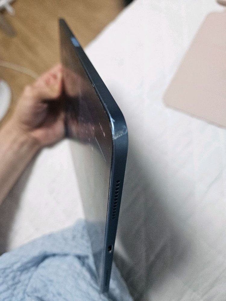 아이패드 에어5 64기가 블루 이미지