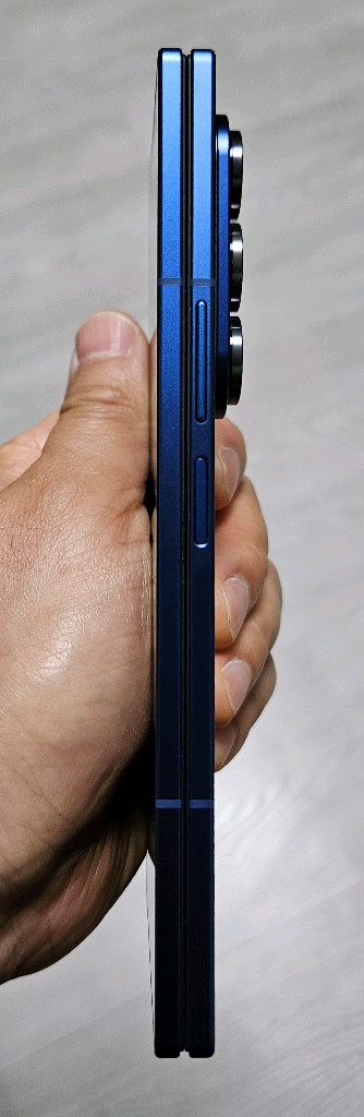 갤럭시 Z폴드7 블루 256GB A급 싸게 팝니다. 이미지