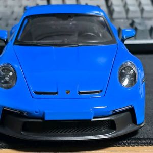 1:18 1/18 마이스토 포르쉐 992 GT3 블루 다이캐스트 판매합니다. 이미지