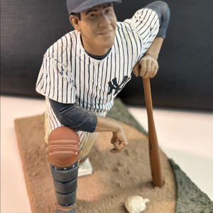 MLB 양키즈 레전드 요기베라 멕팔레인 피규어 이미지