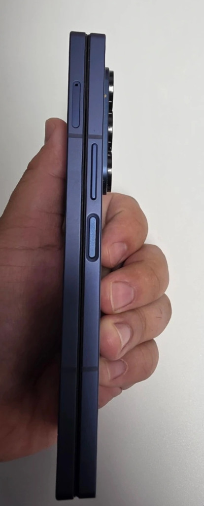 갤럭시 Z 폴드6 네이비 256GB 이미지