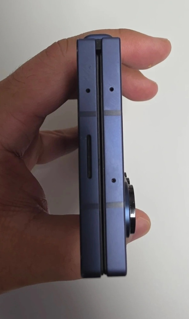 갤럭시 Z 폴드6 네이비 256GB 이미지