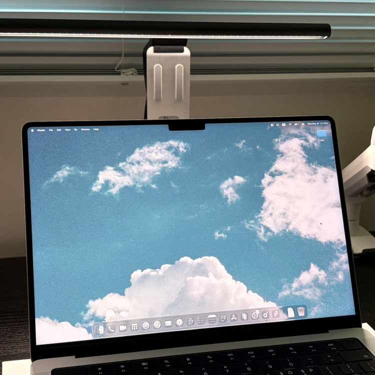 애플 m5pro 맥북프로 14인치 24gb 1tb ssd 맥북 이미지