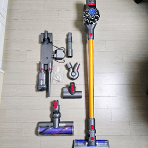다이슨 무선청소기 v8 판매합니다. 이미지