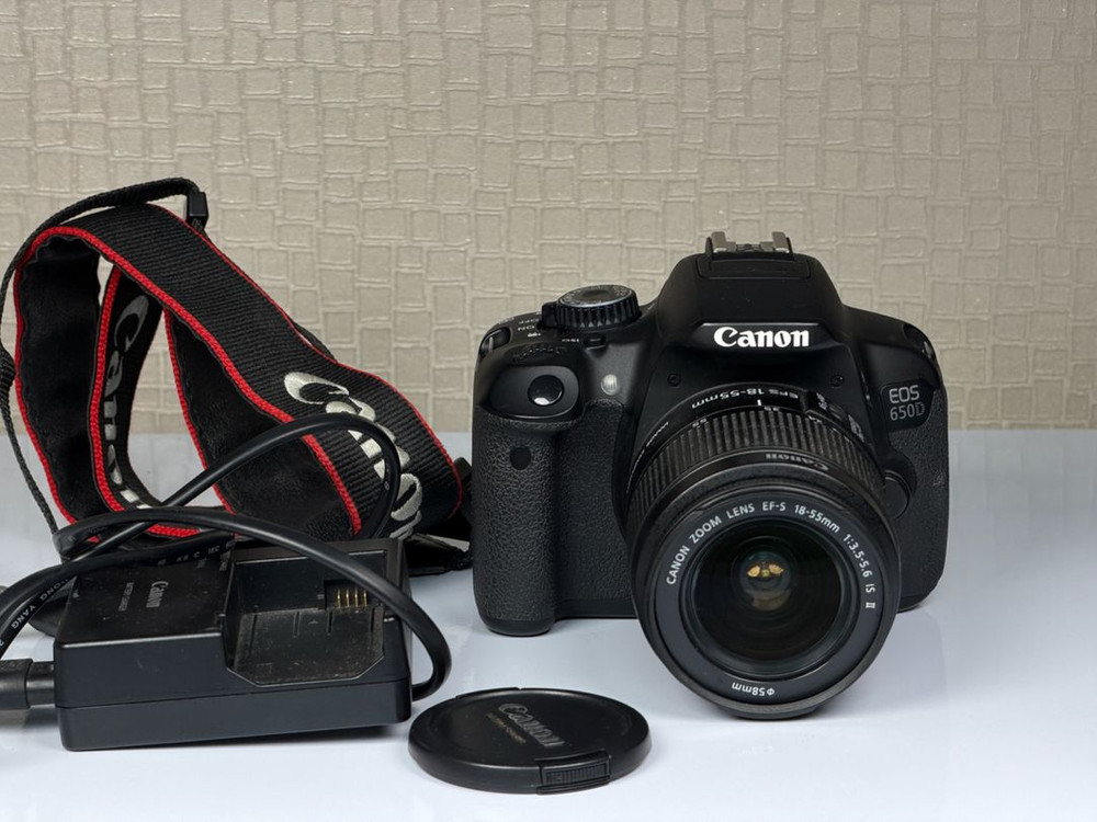 캐논 EOS 650D DSLR 카메라 이미지