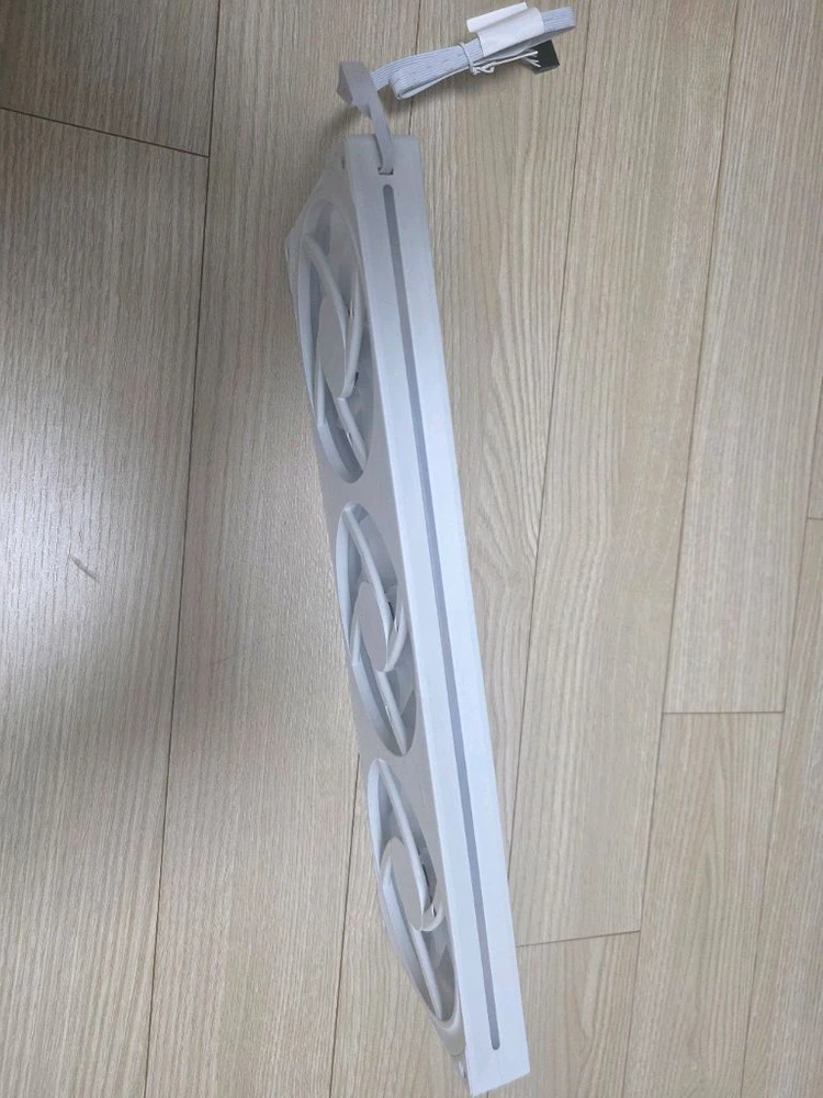 크라켄 360mm RGB 화이트 쿨링팬 이미지