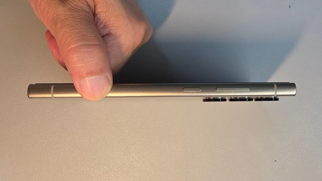 (A급) 갤럭시S25 울트라 256GB 깔금한 단말기 이미지