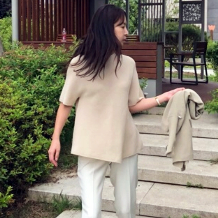 보웬(BOWEN) 베이지 홀가먼트 반팔니트 프리사이즈 새상품 이미지
