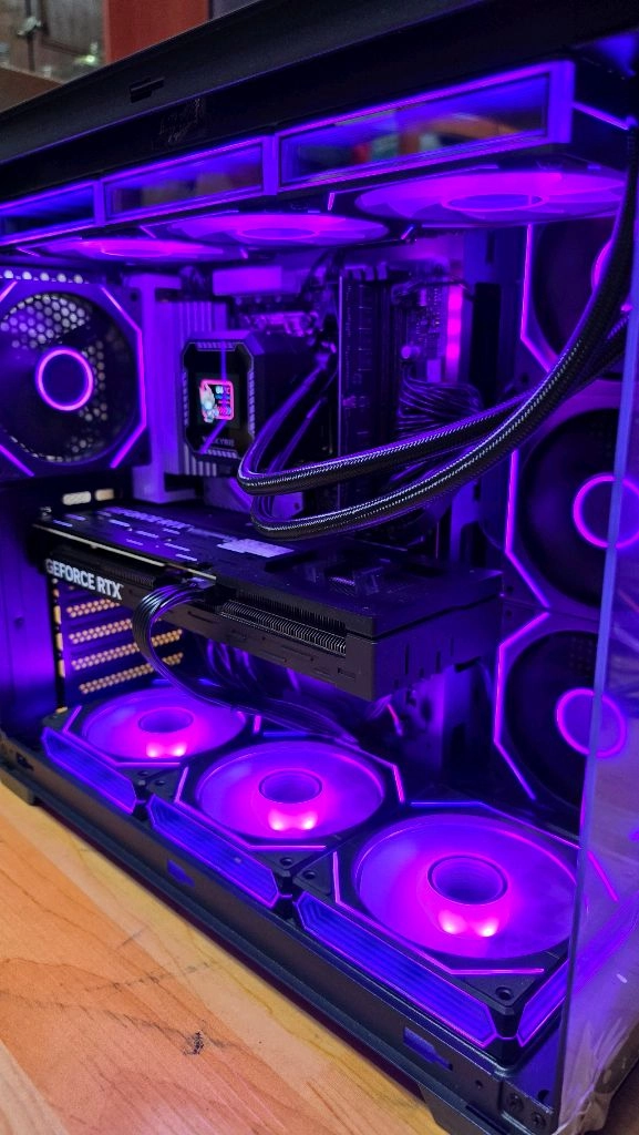 라이젠 7800x3d rtx5070 컴퓨터 본체 이미지