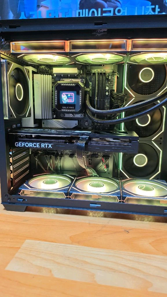 라이젠 7800x3d rtx5070 컴퓨터 본체 이미지