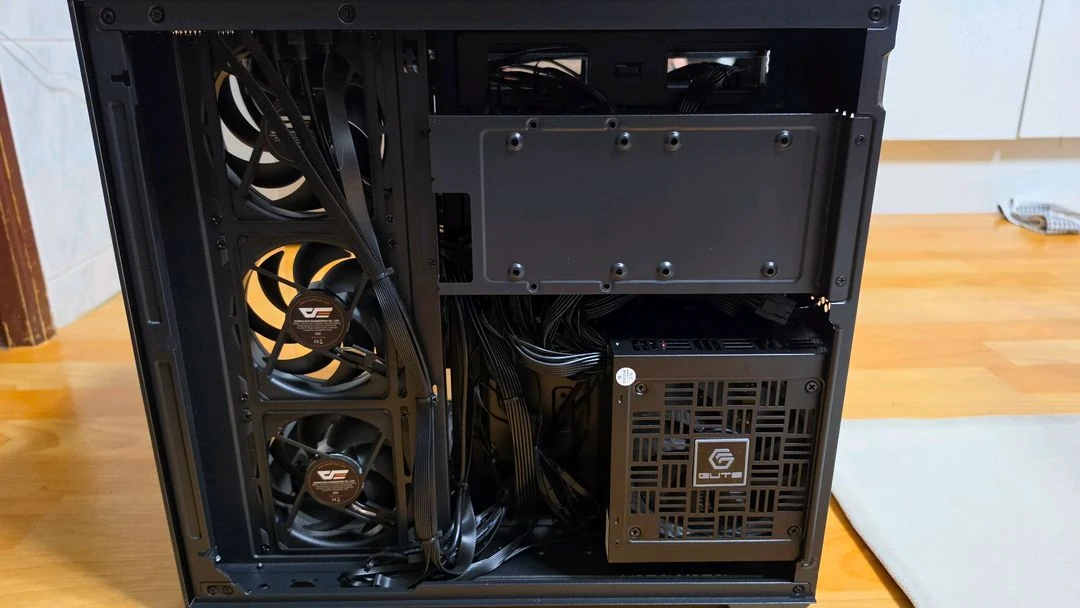 라이젠 7800x3d rtx5070 컴퓨터 본체 이미지