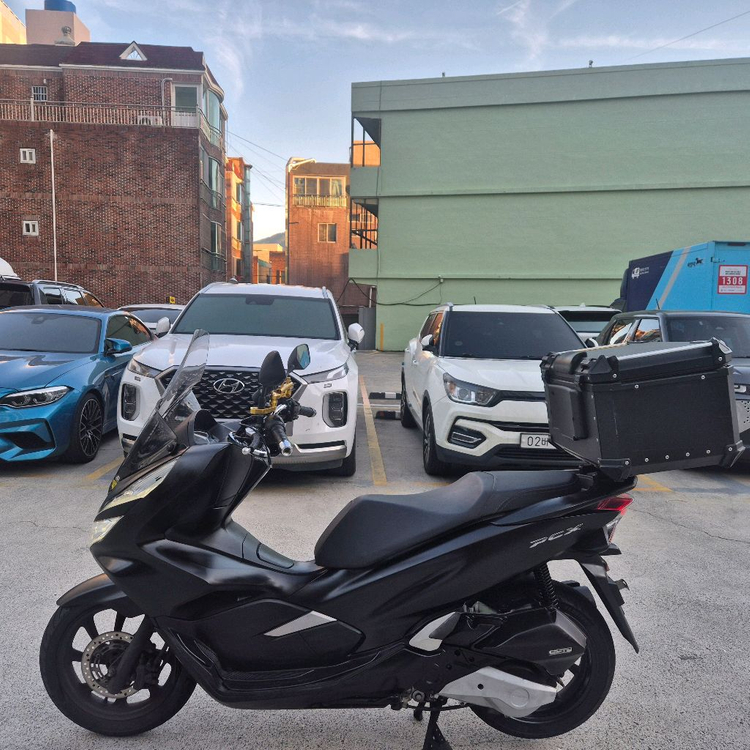 혼다 PCX125 더뉴19년식 윈드스크린 GIVI 장착배달세팅 정비 이미지