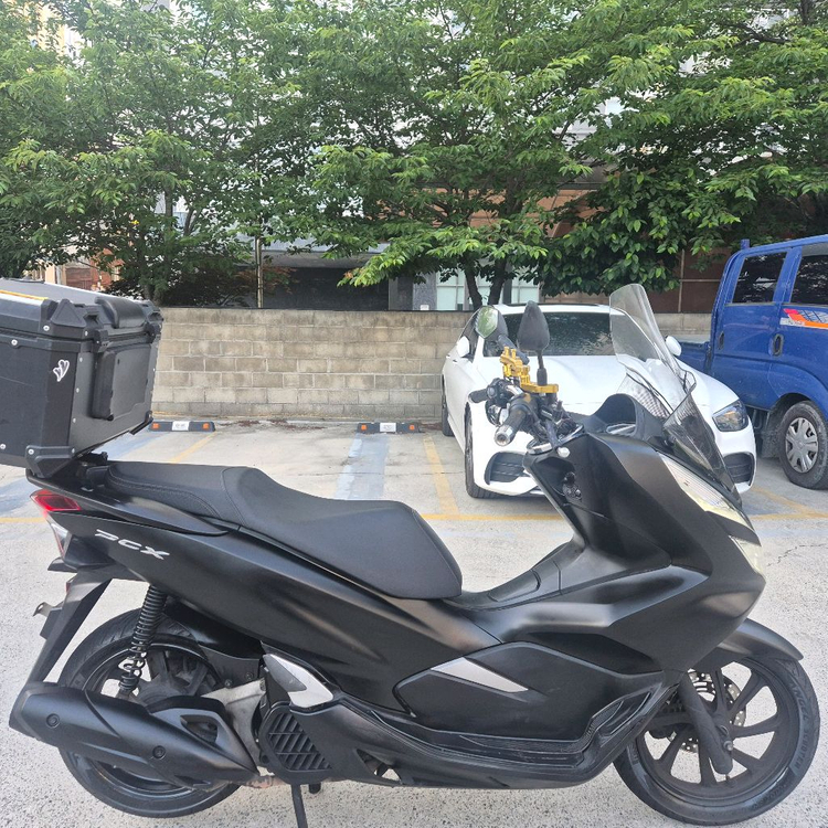 혼다 PCX125 더뉴19년식 윈드스크린 GIVI 장착배달세팅 정비 이미지