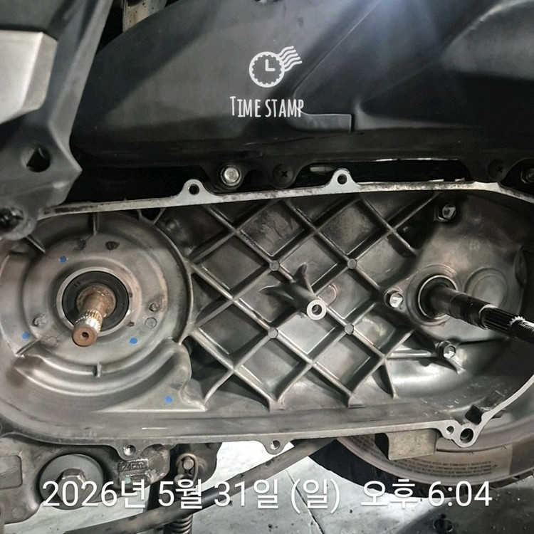 혼다 PCX125 더뉴19년식 윈드스크린 GIVI 장착배달세팅 정비 이미지