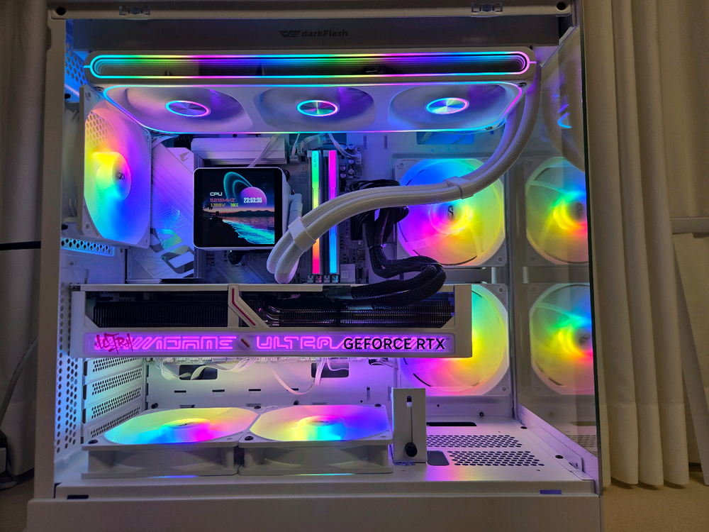 9800x3d, b850m wifi, rtx 5080 화이트 본체 이미지