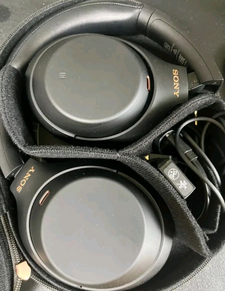 소니 WH-1000XM4 노이즈캔슬링 헤드폰 이미지