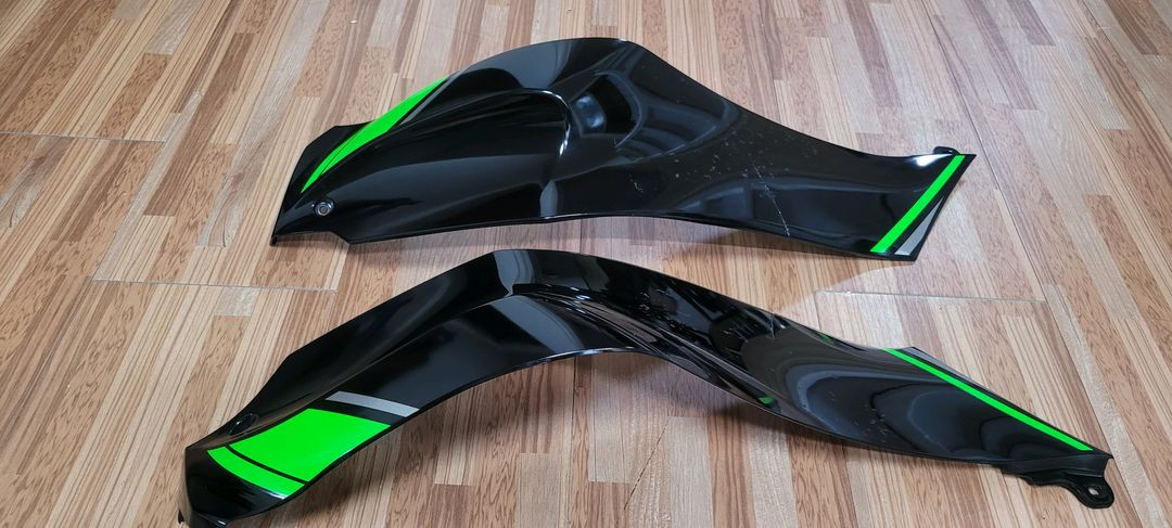 2017년식 zx10r 사이드 탱크 페어링 순정, 수리용 이미지
