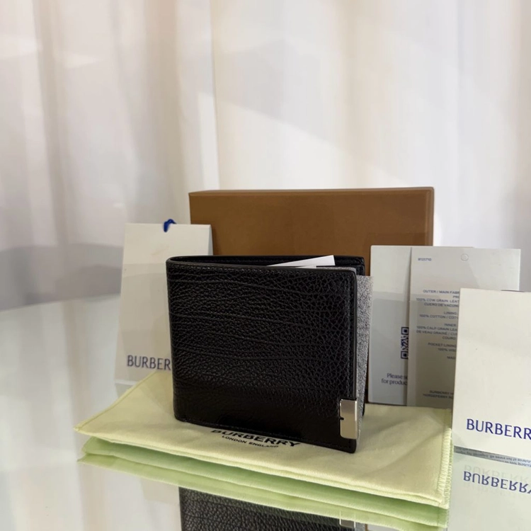 [새상품급]버버리 B 컷 반지갑 블랙 이미지