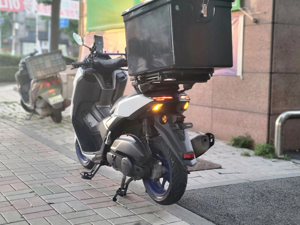 야마하 nmax125 25년식 4만키로 배달세팅 오토바이 이미지