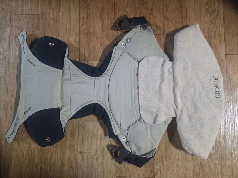 스토케 아기띠 stokke 팝니다. 남색 - 안심되는 중고거래