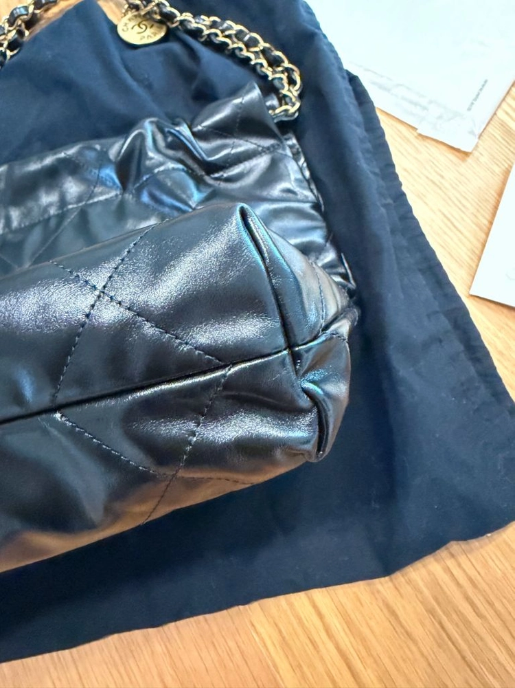 정품 샤넬 22백 스몰 이미지