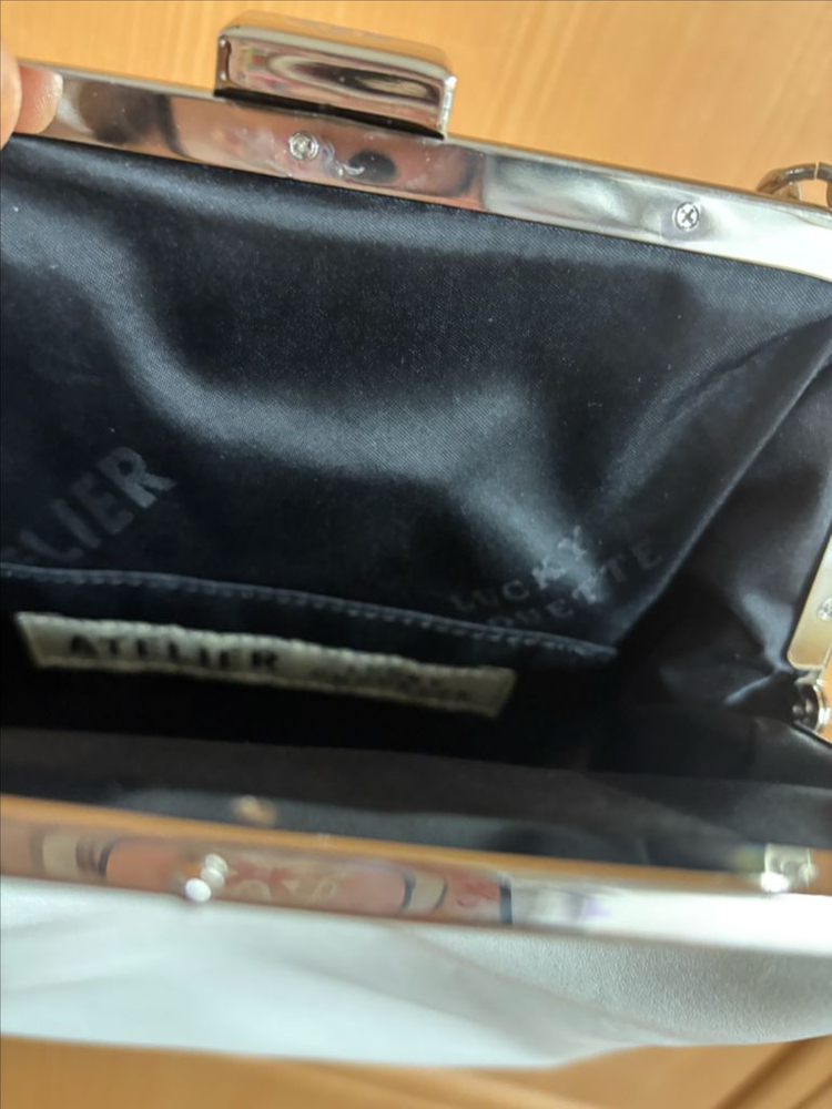 럭키슈에뜨 코사지 토트백 이미지
