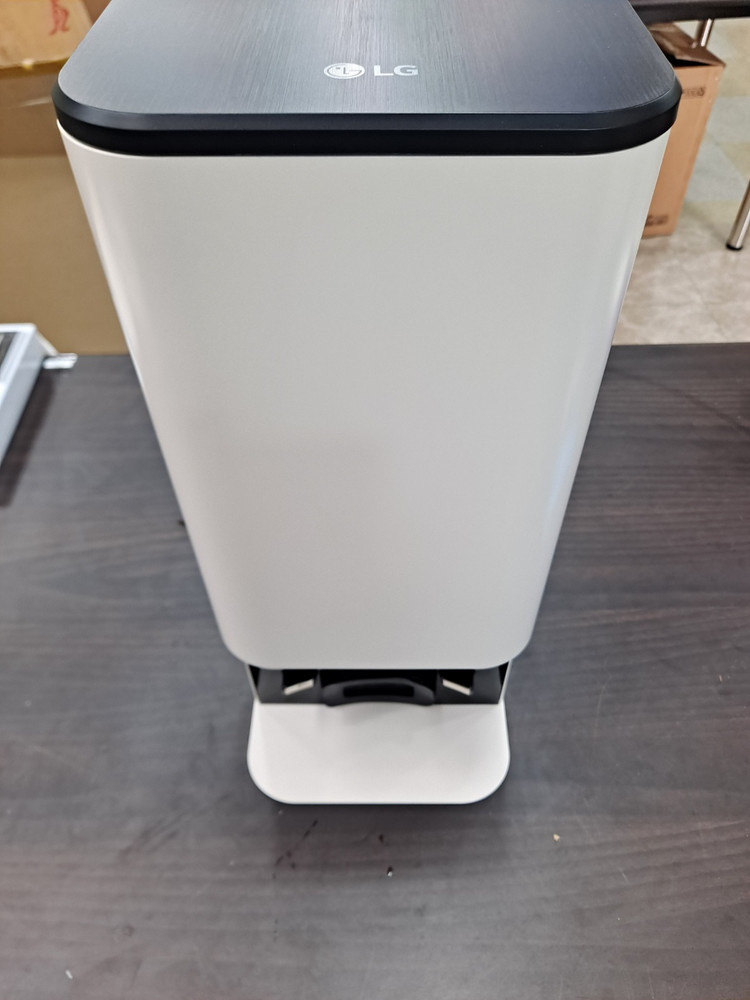 [로봇청소기] LG 코드제로 R5 로봇청소기 풀구성 자동먼지비움 물걸레 이미지