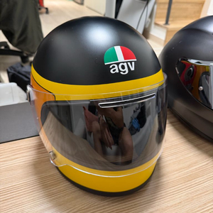 AGV 레전드 X3000 레트로 헬멧 판매합니다 이미지