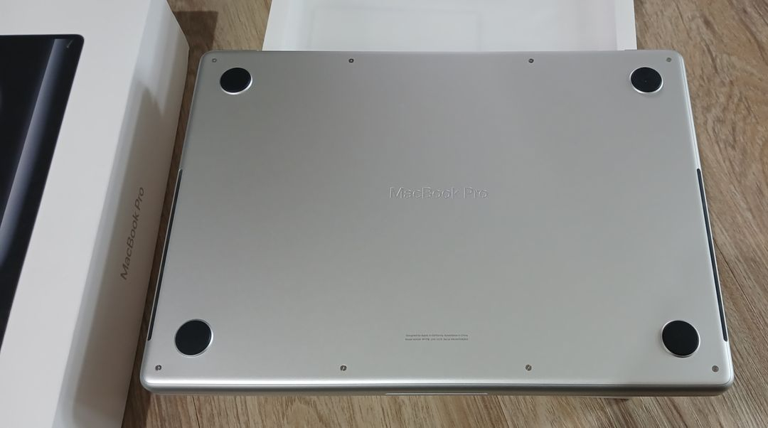 맥북프로14 m5 24기가램 1tb 안전거래가능 이미지