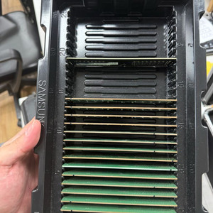 삼성 램 메모리 ddr4 2400 8g x 12개 / 삼성 ddr4 2666 8g 2개 팝니다/ 이미지