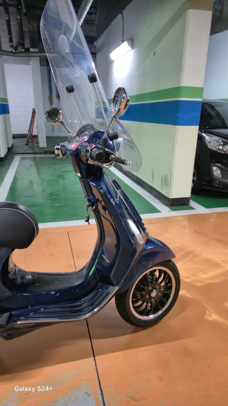 베스파 스프린트125 이미지
