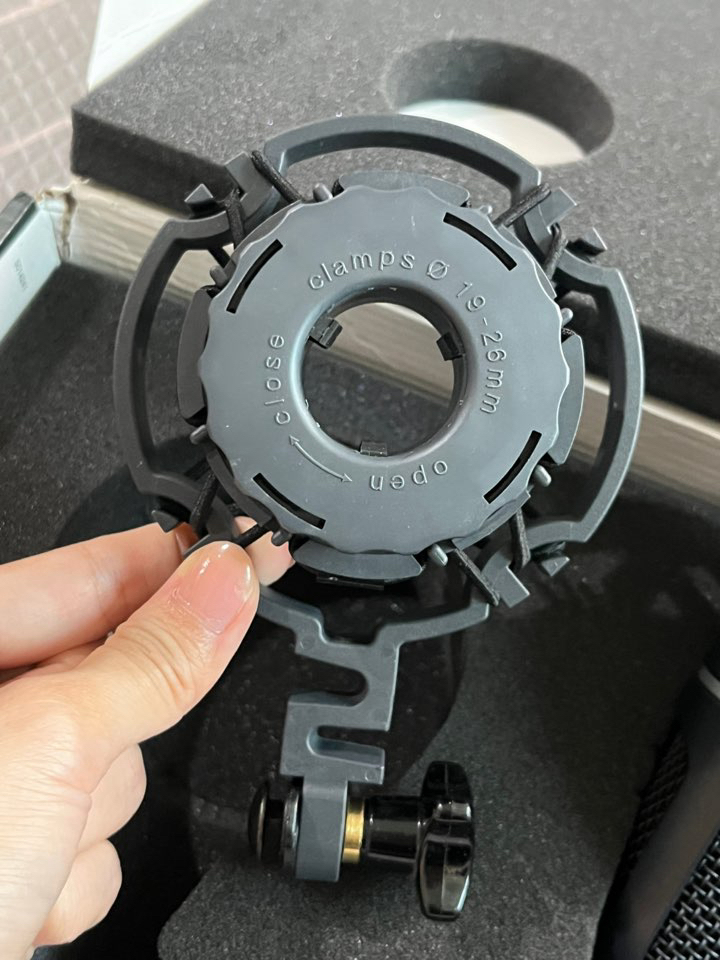 민트급) AKG C3000 콘덴서 마이크 싸게 정리합니다 이미지