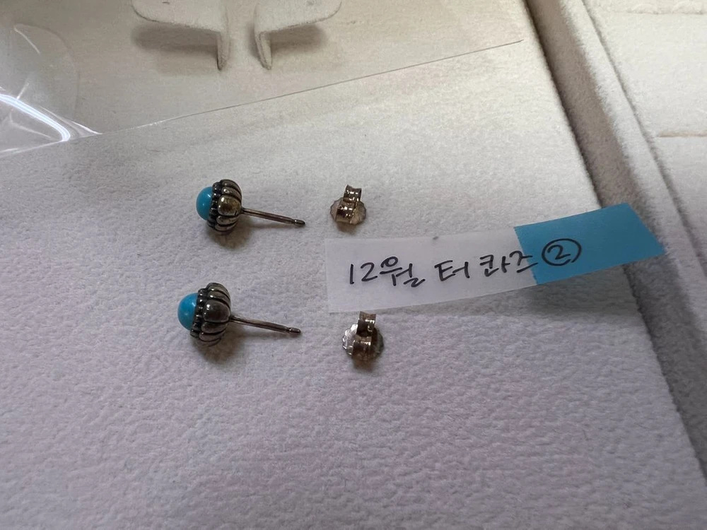판도라 실버 단종 귀걸이 구탄 12월 2종 개별구매가능 이미지