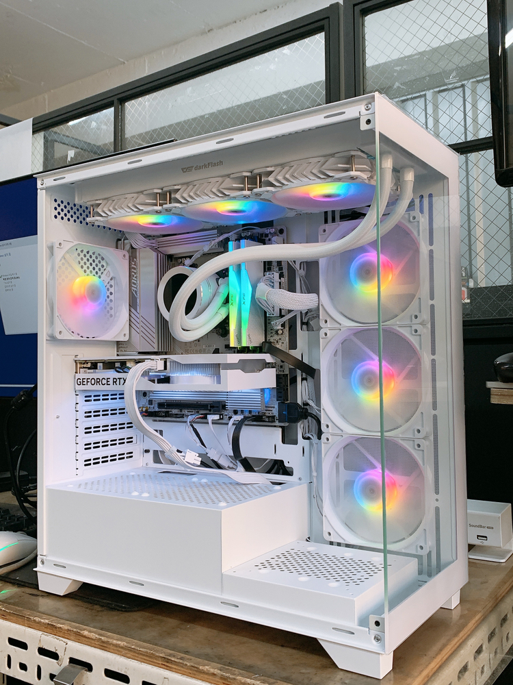 가격인하! I5 14400F RTX5060Ti 8G 고사양 인기 게이밍 컴퓨터 데스크탑 이미지