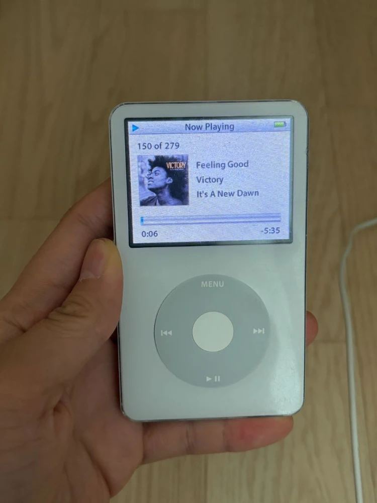 애플 아이팟 클래식 64GB 화이트 - 안심되는 중고거래